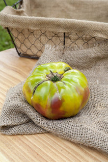 Ananas Noir Bi-Color Tomato Seeds for a productive addition to the vegetable patch